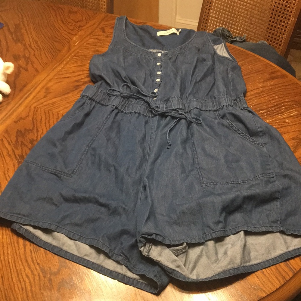 Torrid denim lightweight romper sz2